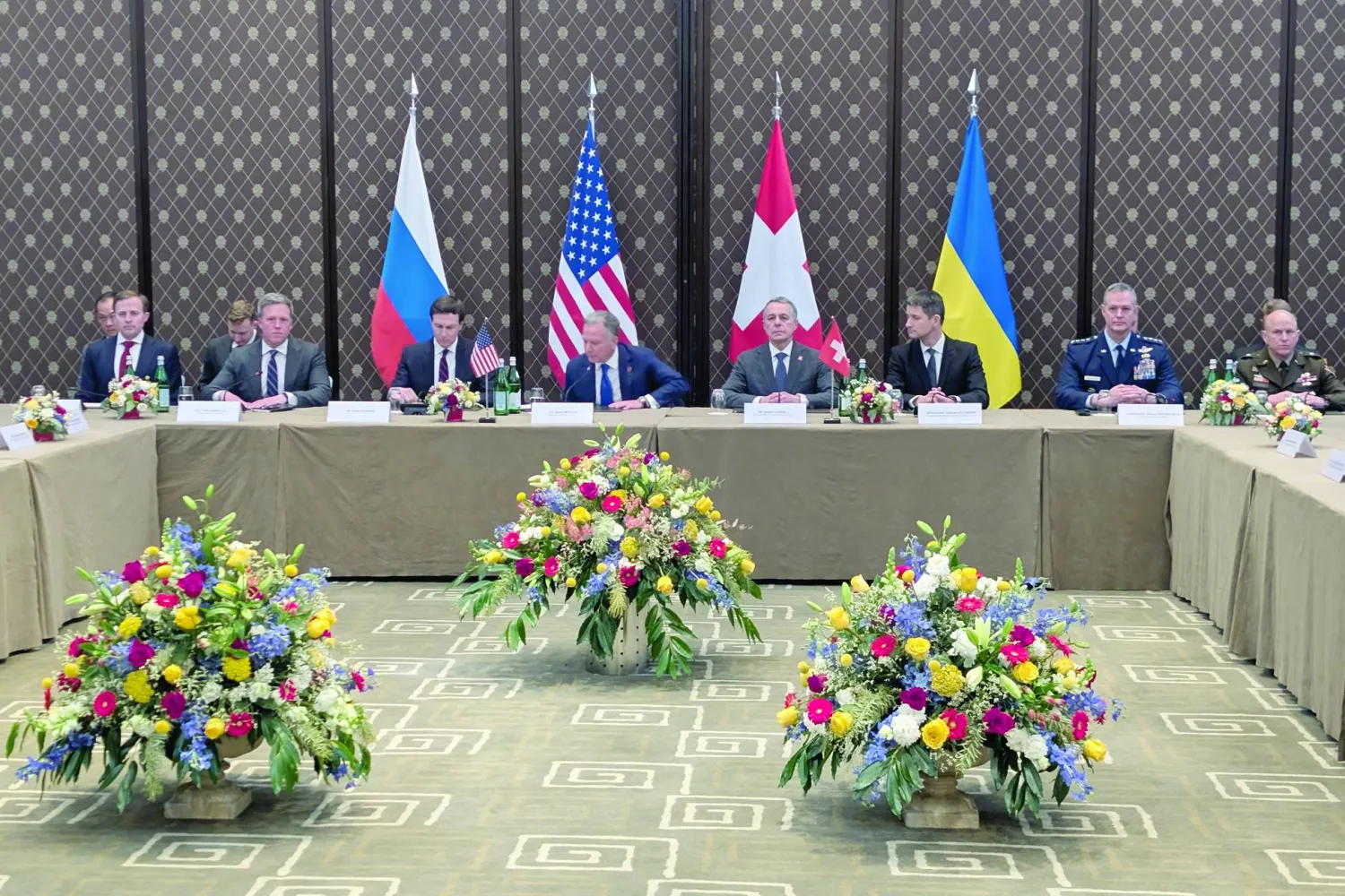 الطاقم الأميركي في مفاوضات جنيف حول أوكرانيا (أ.ب)