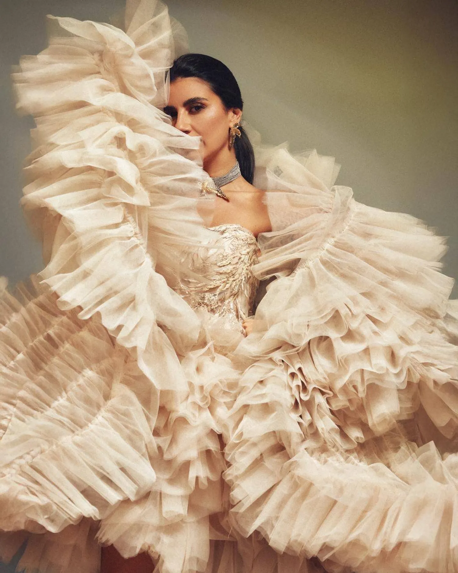 تستعد لاصدار ألبوم غنائي يتضمن عملا للفنان نبيل الخوري (فرح نخول)