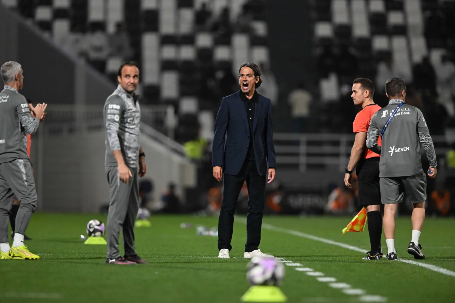 الإيطالي سيموني إنزاغي المدير الفني للهلال (تصوير: عبد الرحمن السالم)