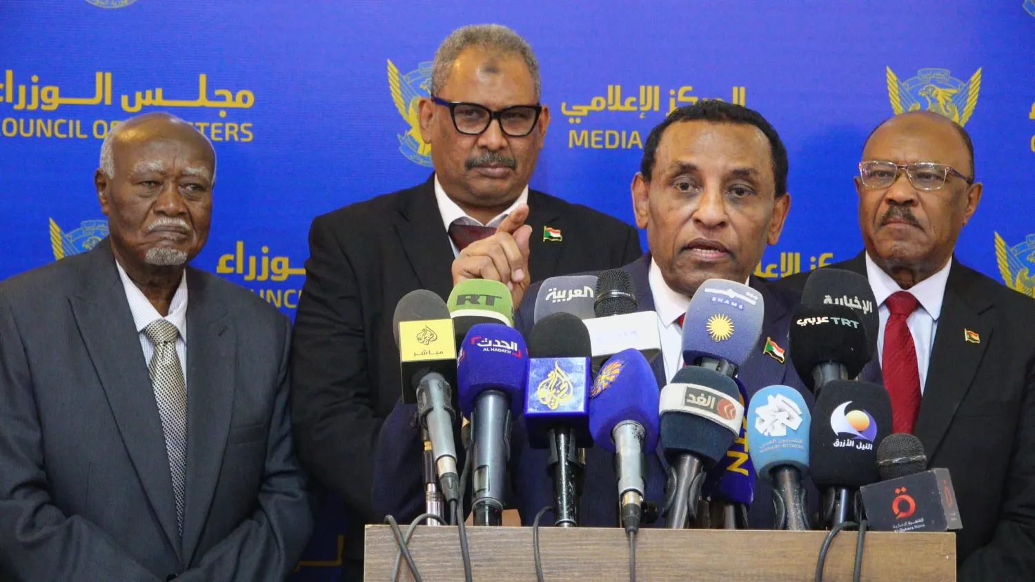 المؤتمر الصحافي لرئيس وزراء السودان عقب عودته من مصر (إعلام مجلس الوزراء)