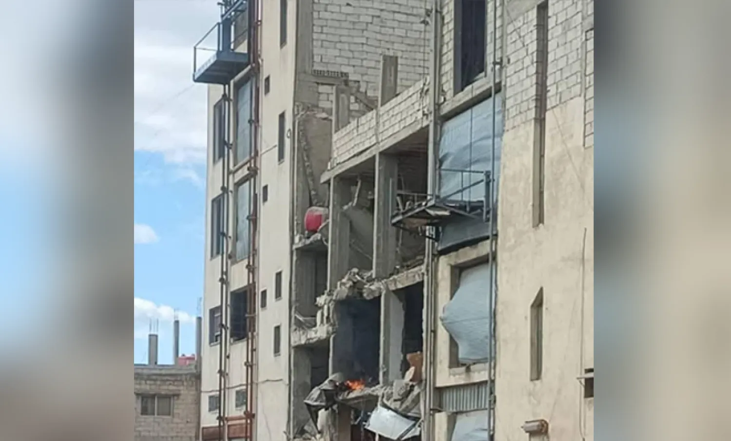 انفجار صاروخ في المنطقة الصناعية داخل مدينة السويداء السورية (سانا)