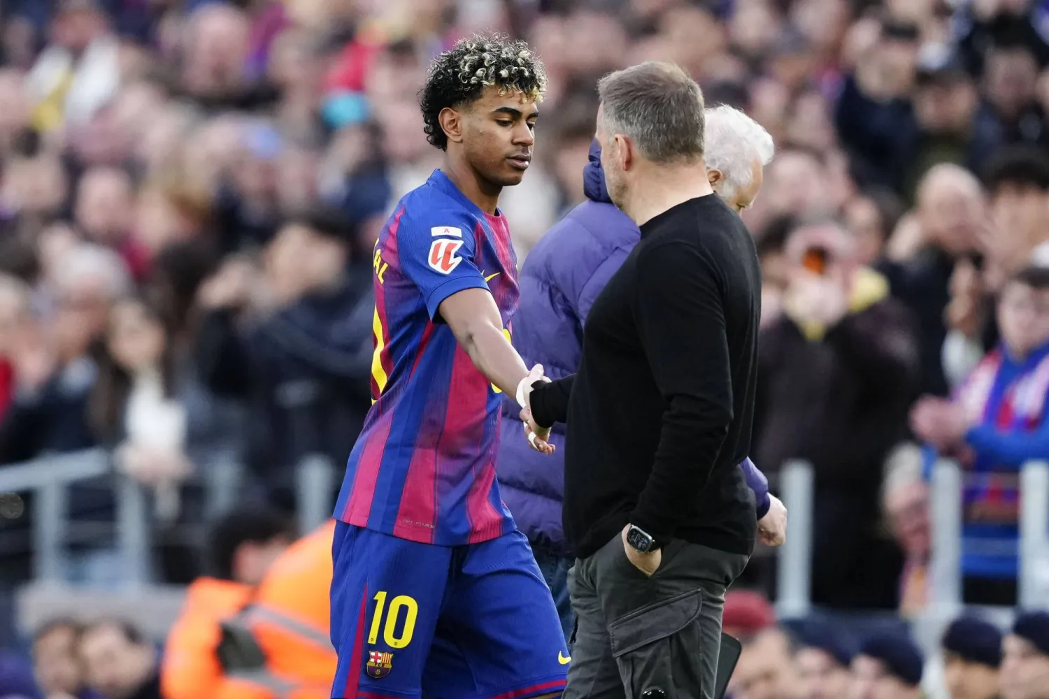 فليك أشاد بأداء جمال في المباراة (إ.ب.أ)