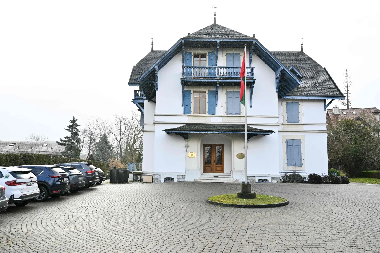 This photograph shows the Omani consulate general ahead of indirect nuclear talks between the United States and Iran in Geneva on February 17, 2026. (AFP)