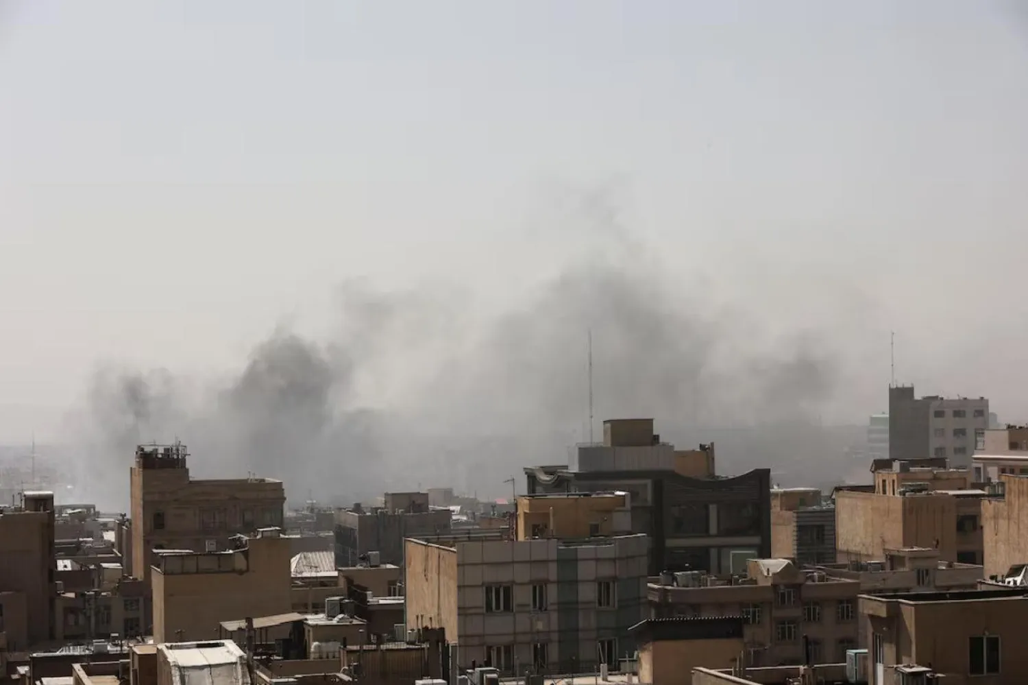 İran Kızılayı, ABD-İsrail saldırılarında 800'e yakın kişinin hayatını kaybettiğini duyurdu (Reuters)