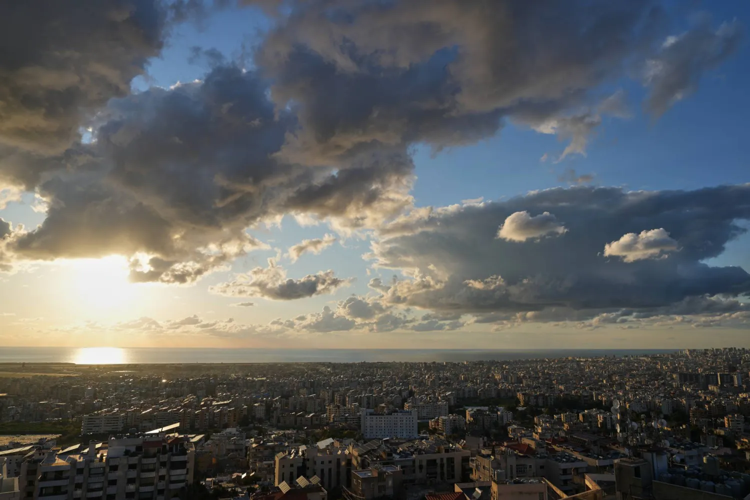  Clouds cover is heavy over the southern suburbs of Beirut, Lebanon, at sunset Saturday, Feb. 28, 2026. (AP) 