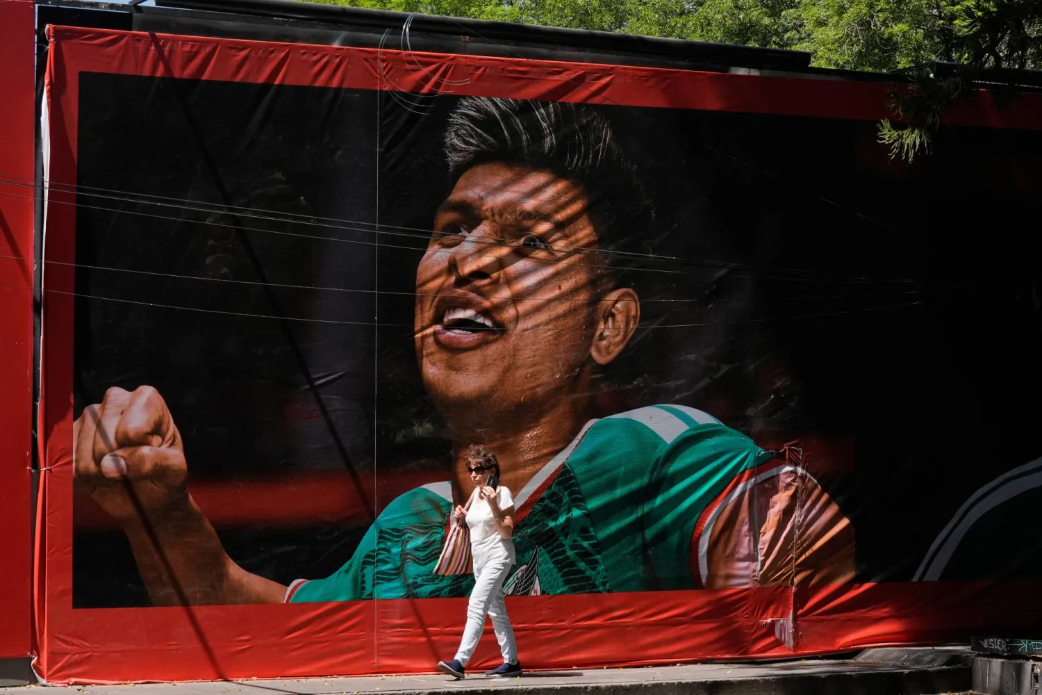 كأس العالم تقدم متنفساً لمشجعين مكسيكيين من العنف (أ.ب)