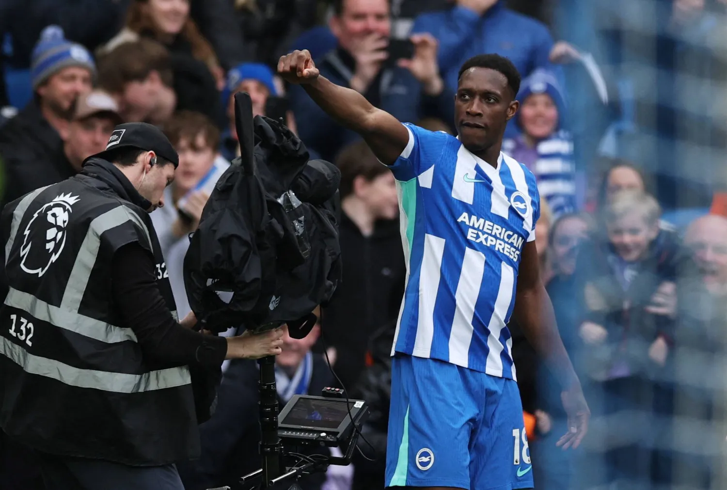 داني ويلبيك يحتفل بهدفه لبرايتون في مرمى نوتنغهام (رويترز)