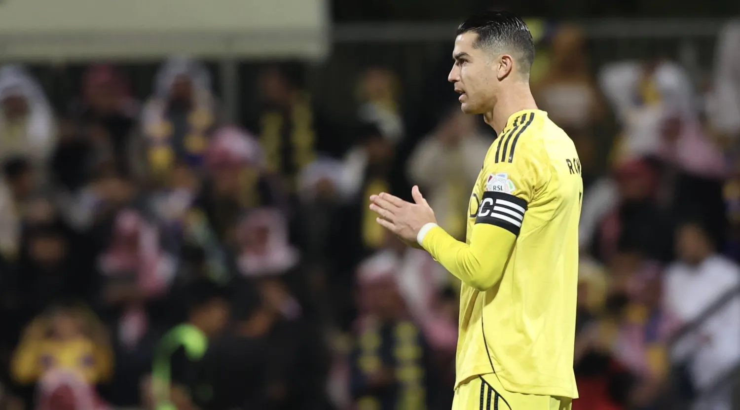 رونالدو قائد النصر خلال مواجهة فريقه أمام الفيحاء (تصوير: عبد العزيز النومان) 