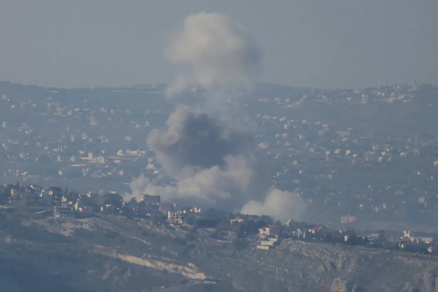 İran’ın batı ve orta kesimlerine saldırılar düzenlendi... Çatışma Lübnan’a sıçradı