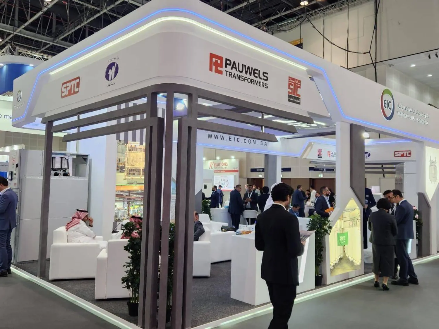 جناح «الصناعات الكهربائية» في أحد المعارض (موقع الشركة الإلكتروني)
