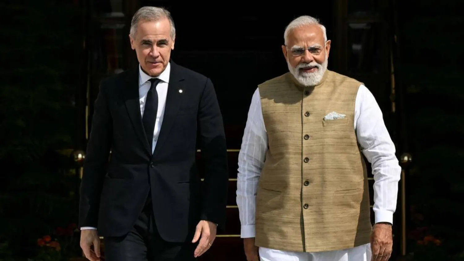 India's Prime Minister Narendra Modi (R) met with Canada's Prime Minister Mark Carney in New Delhi. Sajjad HUSSAIN / AFP
