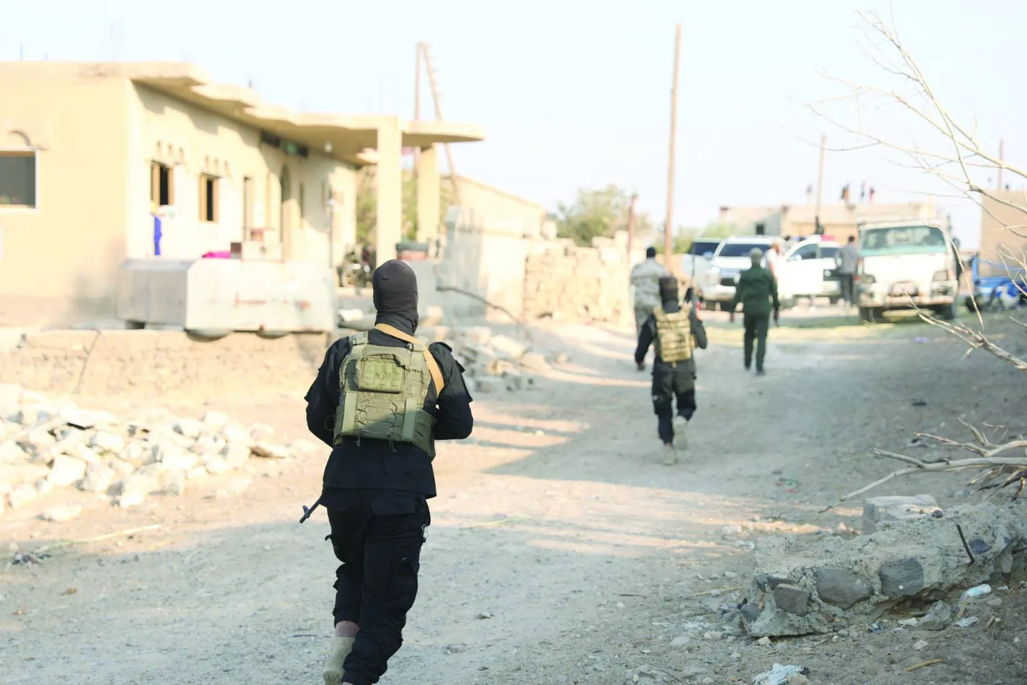 حملة أمنية بمحافظة دير الزور استهدفت مواقع تنظيم «داعش» في نوفمبر 2025 (الداخلية السورية)