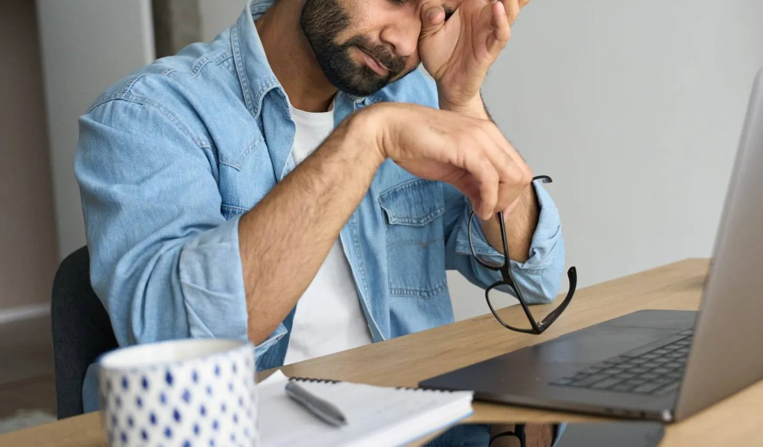 شكوى إجهاد العين تزداد في رمضان لتغير أنماط النوم (جامعة بنسلفانيا)