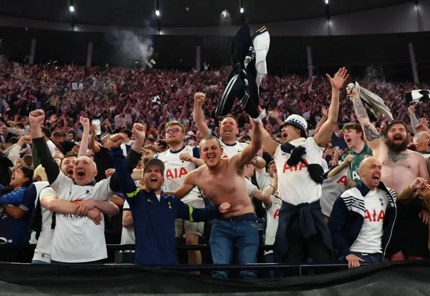 جماهير توتنهام هوتسبير عوقبت من «اليويفا» (ذا صن)