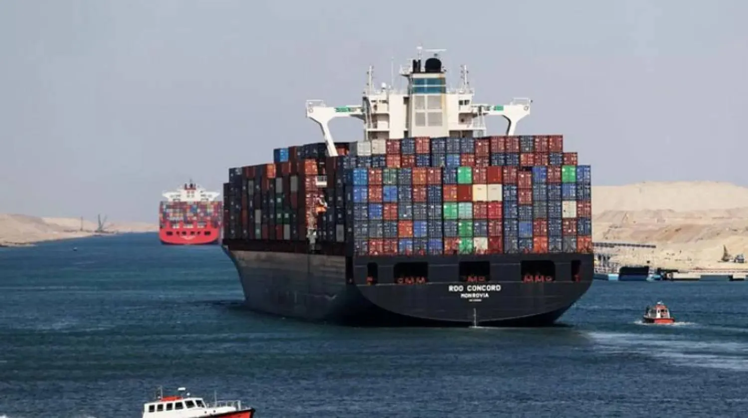 أسواق الأسمدة تعتمد بشكل كبير على مضيق هرمز الذي يربط الخليج العربي بخليج عمان وبحر العرب (رويترز)