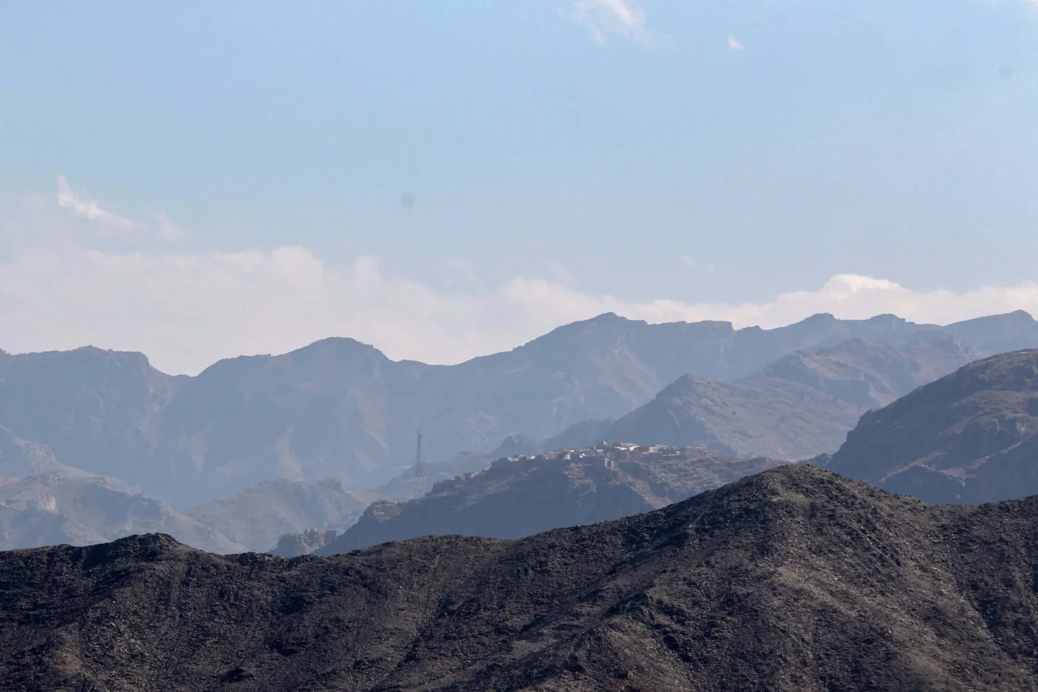 الحدود الأفغانية الباكستانية (إ.ب.أ)