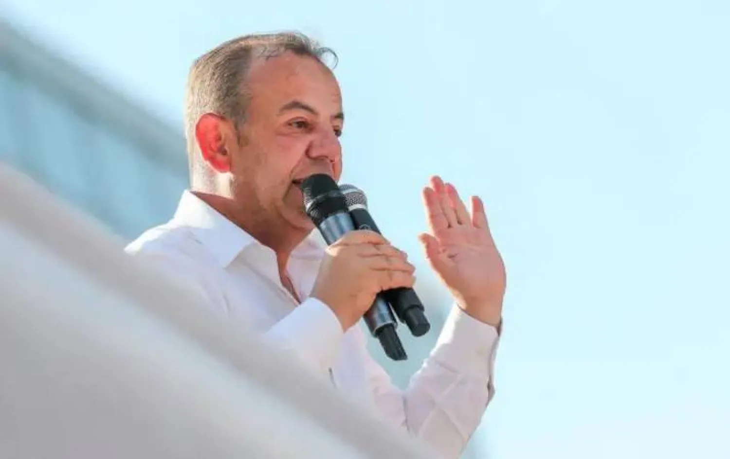 رئيس بلدية بولو المحتجَز تانجو أوزجان (من حسابه في «إكس»)