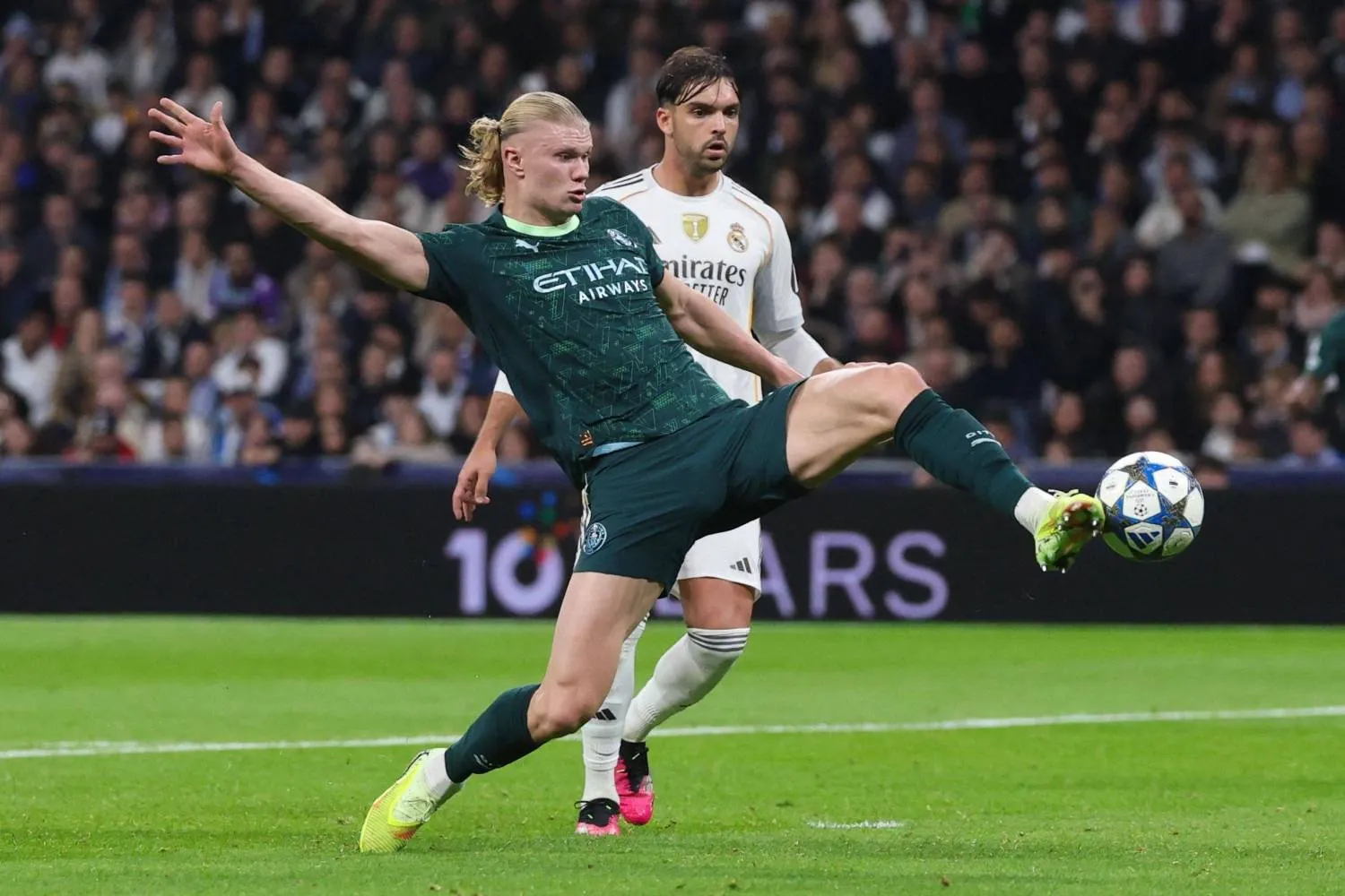 المواجهة بين سيتي وريال مدريد تتجدد في ثمن نهائي دوري الأبطال (غيتي)