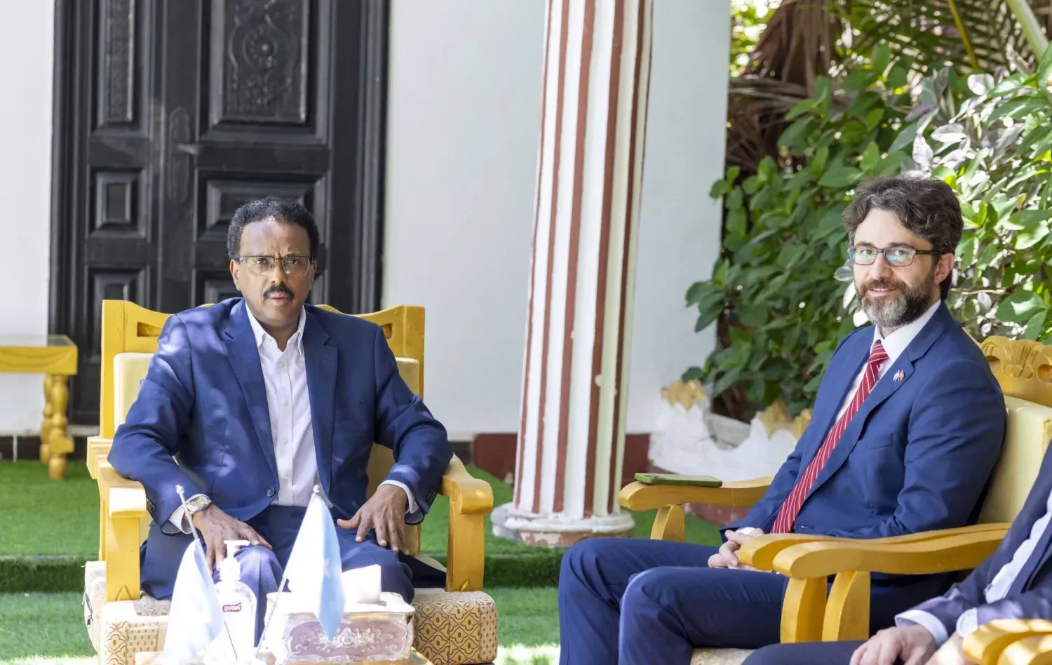 Eski Somali Cumhurbaşkanı Mohammed Abdullahi Farmaajo, Türkiye'nin Mogadişu Büyükelçisi Alper Aktaş ile bir araya geldi (Mogadişu Büyükelçisi Aktaş’ın X hesabı)