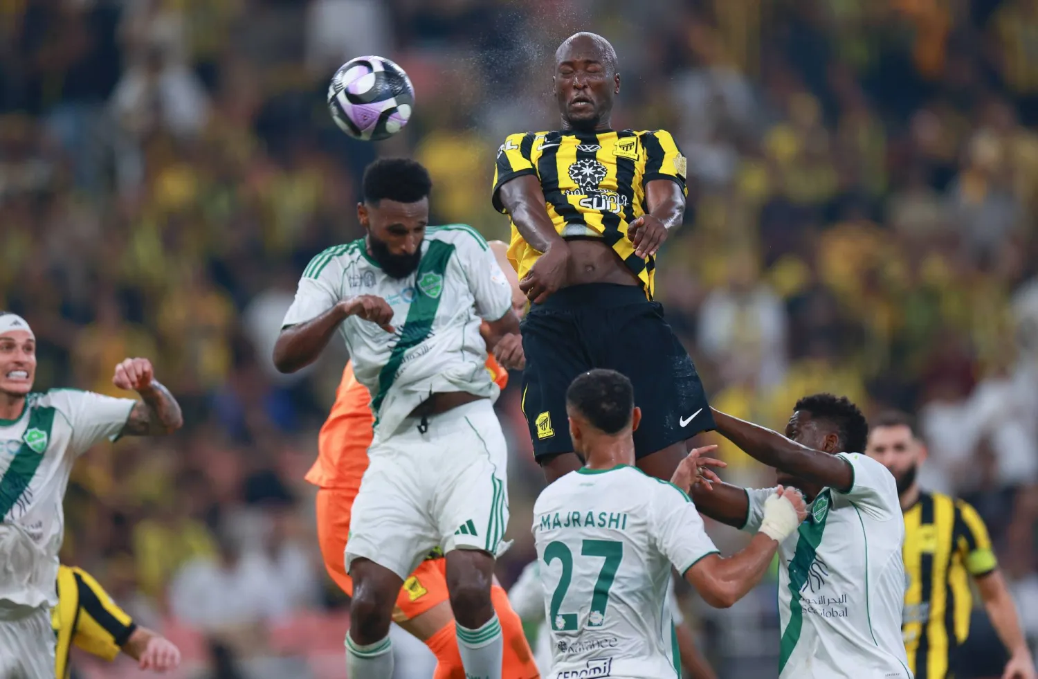 من آخر مواجهة جمعت الأهلي والاتحاد هذا الموسم (تصوير: عدنان مهدلي)