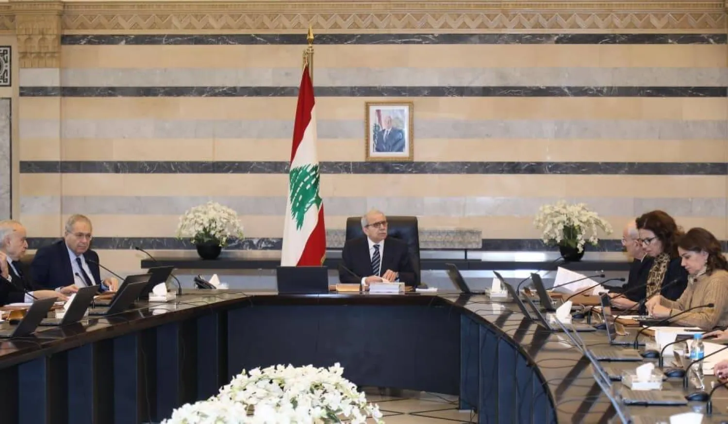 نواف سلام مترئسا جلسة لمجلس الوزراء اليوم (رئاسة مجلس الوزراء على إكس)