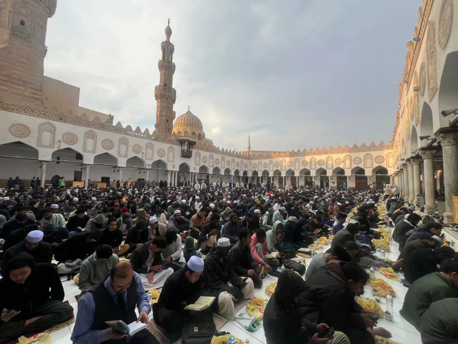 إفطار جماعي في الجامع الأزهر (الأزهر الشريف)