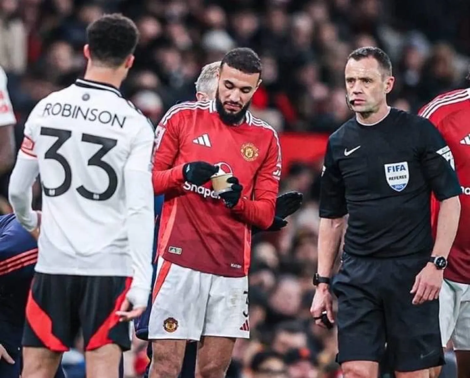 رابطة الدوري الإنجليزي تتيح فترات توقف قصيرة لإفطار اللاعبين المسلمين (الشرق الأوسط)