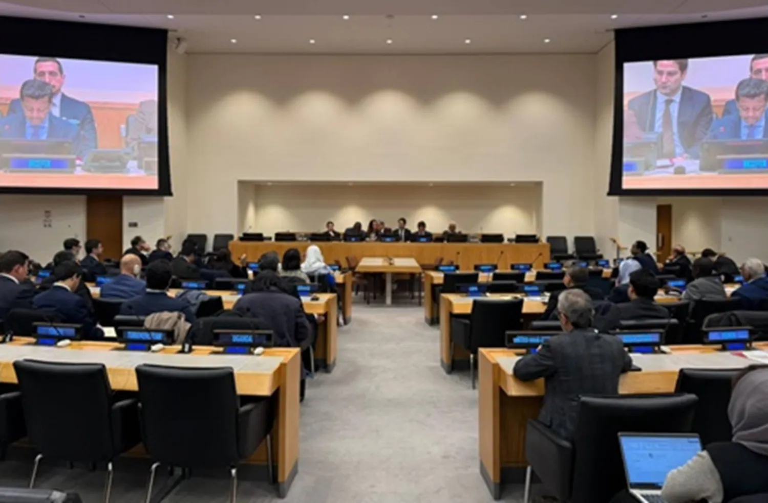 جانب من الاجتماع الذي عقدته منظمة التعاون الإسلامي بمقر الأمم المتحدة في نيويورك (بنا)