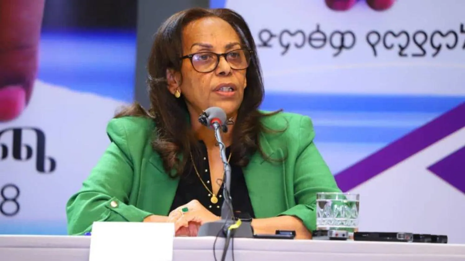 رئيسة المجلس الوطني للانتخابات في إثيوبيا ميلاتورك هايلو خلال مؤتمر صحافي في أديس أبابا السبت (وكالة الأنباء الإثيوبية)