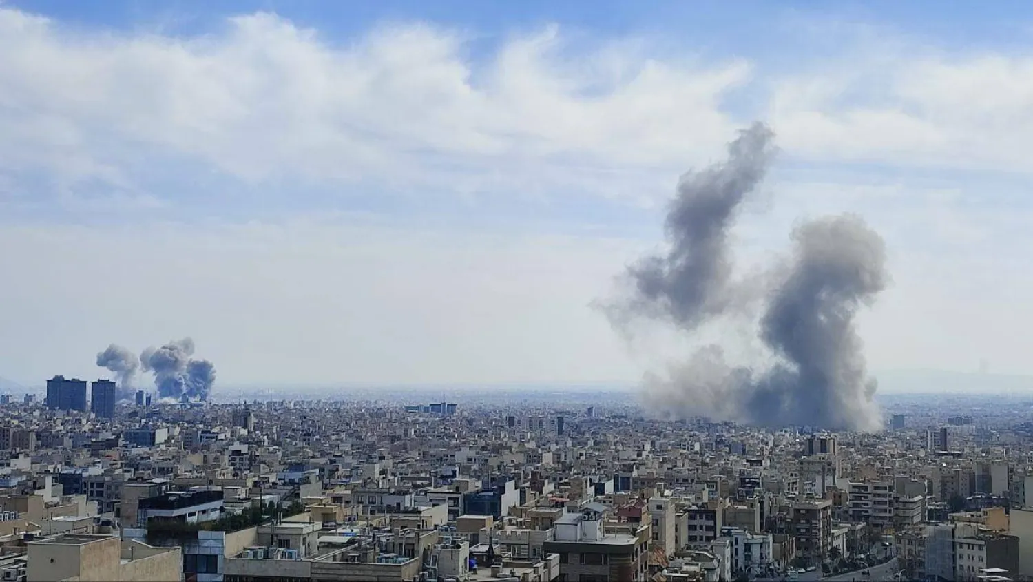 غارات جوية على وسط طهران صباح السبت (صحيفة اعتماد)