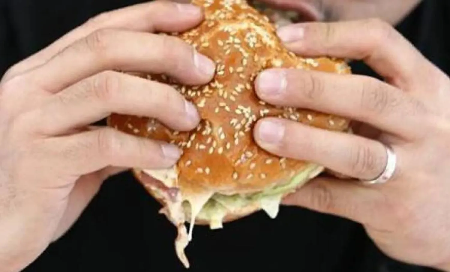 نوعية الطعام تؤثر على الصحة (رويترز)