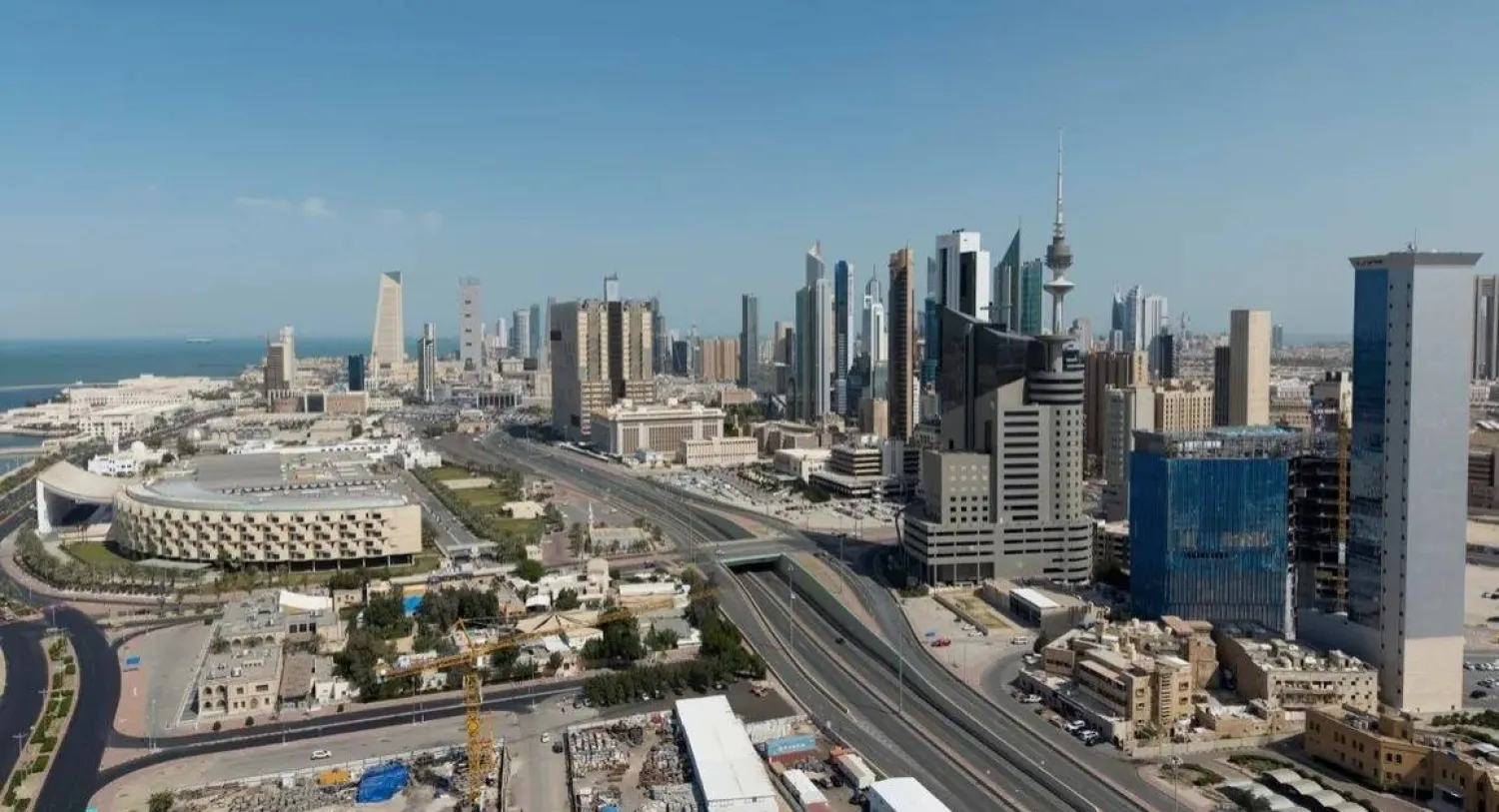 مشهد عام من مدينة الكويت (رويترز)