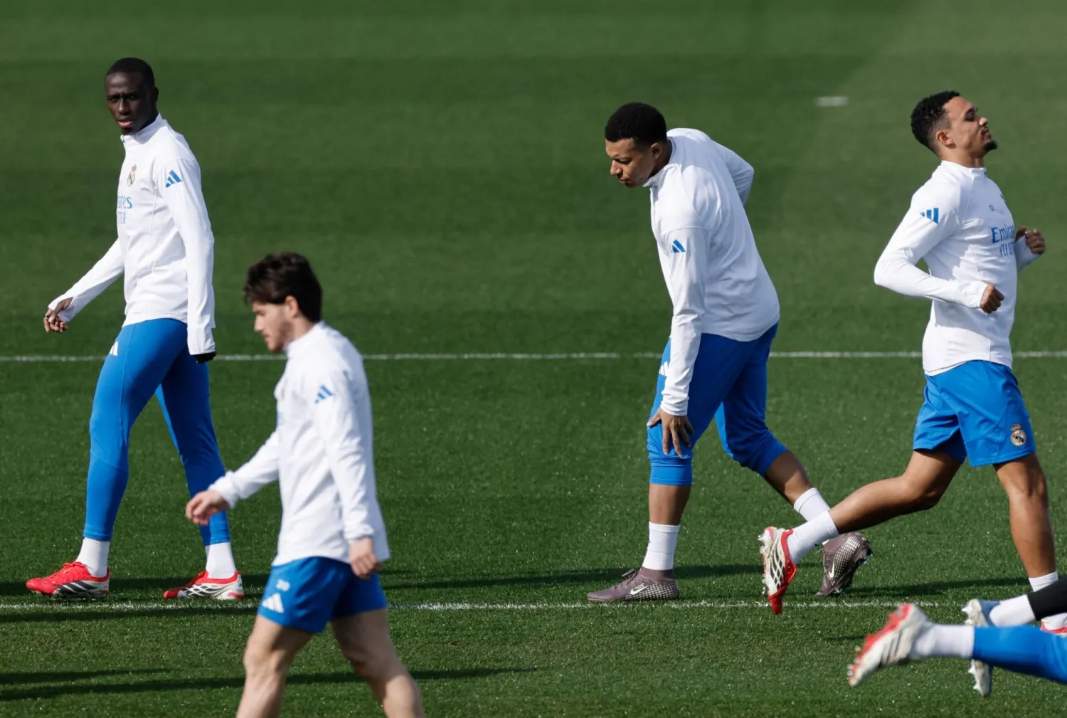 مبابي خلال التحضيرات (أ.ف.ب)