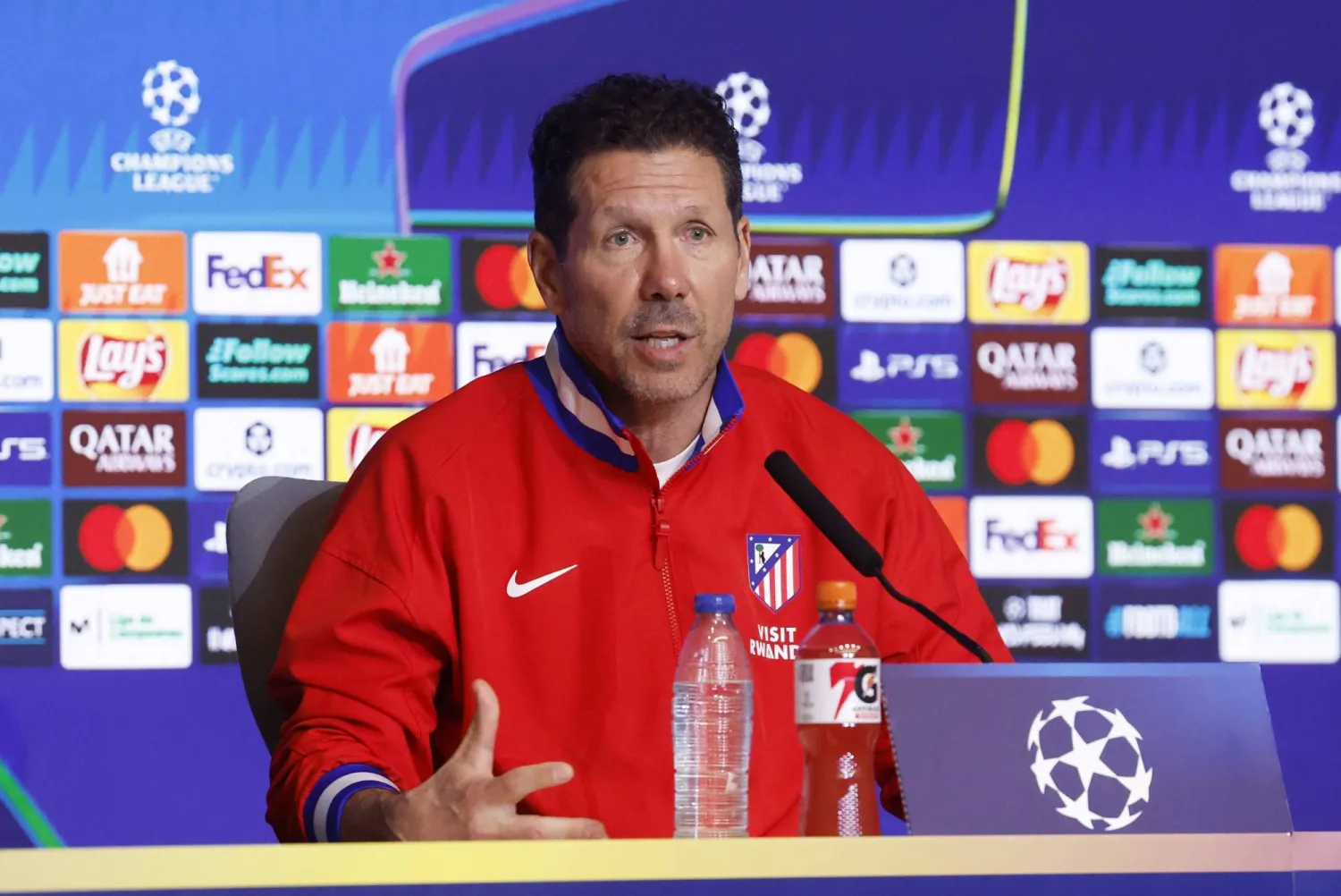 الأرجنتيني دييغو سيميوني مدرب أتلتيكو مدريد (إ.ب.أ)