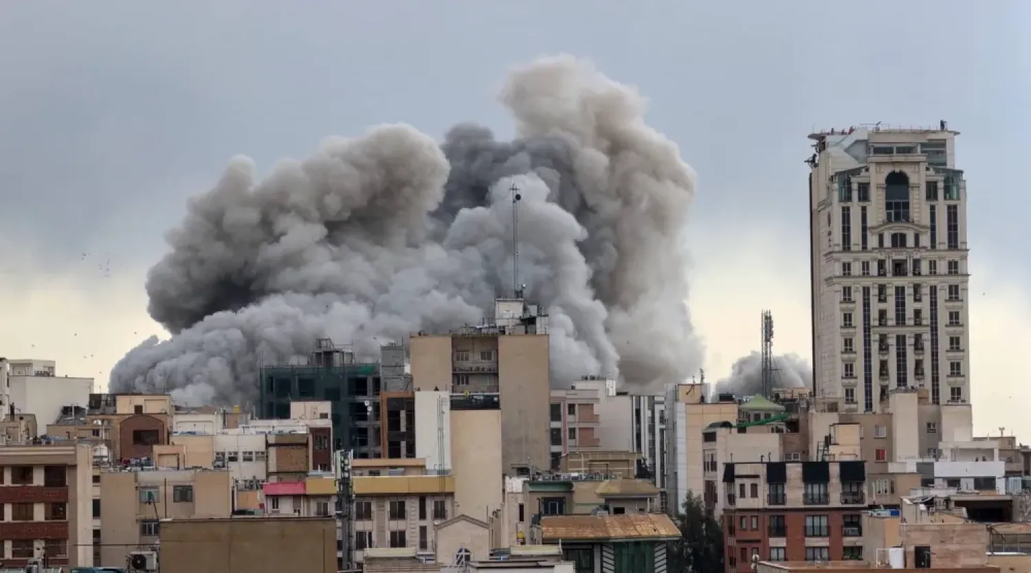 İsrail ve İran karşılıklı saldırılar düzenlerken Trump: Savaş yakında bitecek