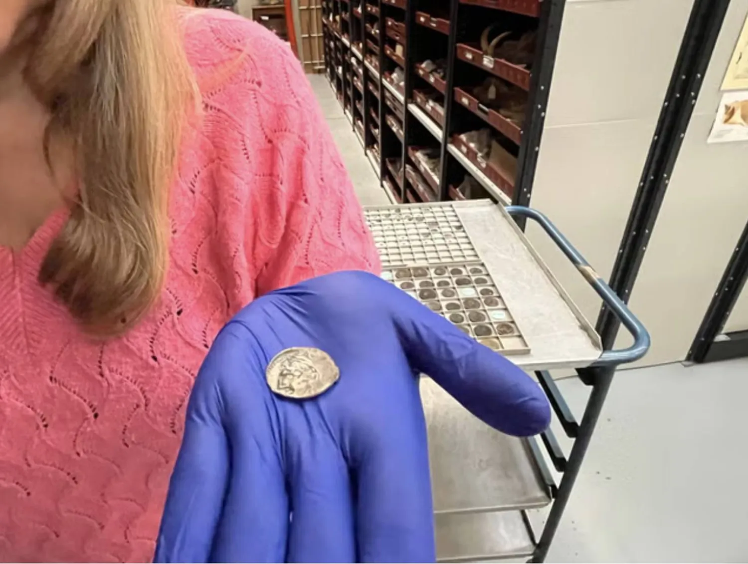 قطعة نقدية عَبَرَت القرون قبل أن تبوح بسرّها (مجلس مدينة ليدز)