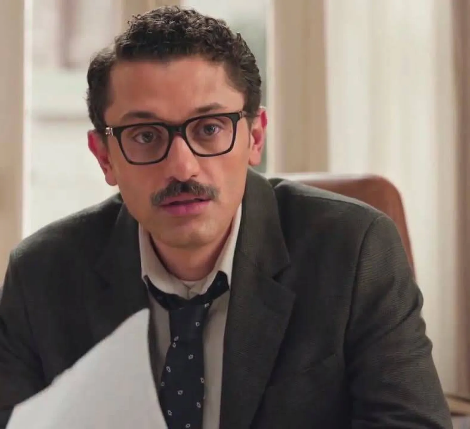 كريم محمود عبد العزيز في شخصية «المتر سمير» (إم بي سي مصر)