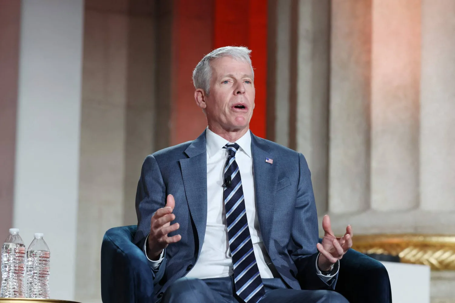 وزير الطاقة الأميركي كريس رايت يتحدث في قمة لبلاك روك (أ.ف.ب)