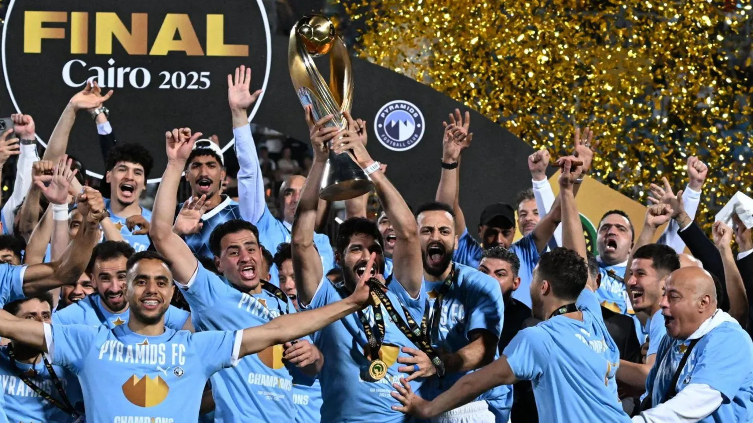 لاعبو بيراميدز يتطلعون للفوز على الجيش الملكي والتقدم خطوة جديدة نحو الحفاظ على اللقب (موقع بيراميدز)