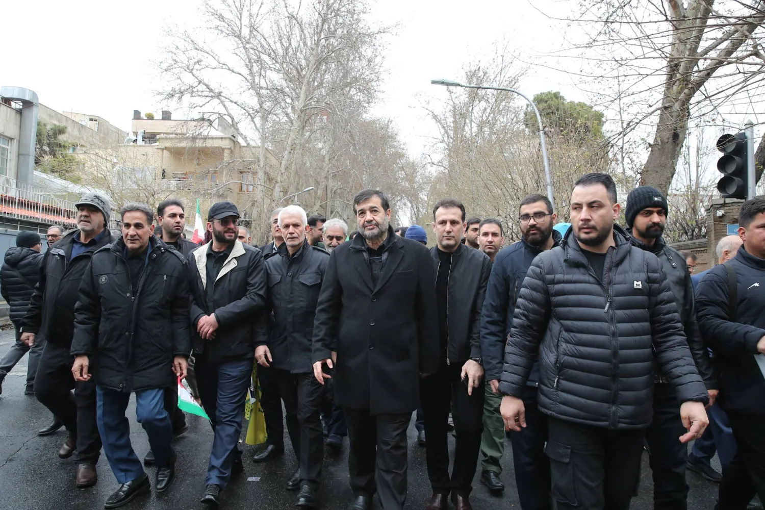 وزير الرياضة والشباب الإيراني أحمد دنيا مالي (في الوسط)  يشارك في مسيرة إحياء ذكرى «يوم القدس»... طهران 13 مارس 2026 (د.ب.أ)