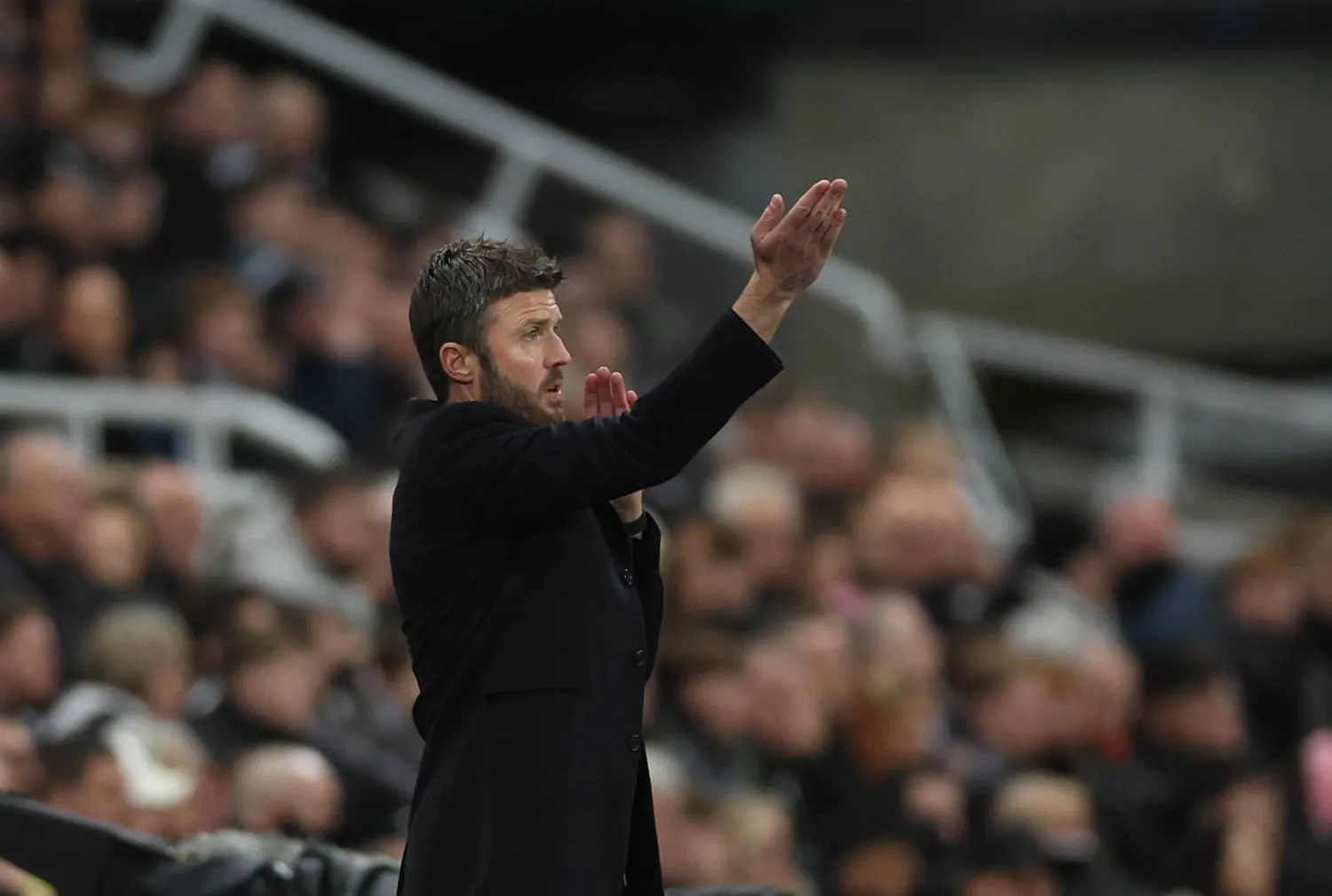 مايكل كاريك مدرب مان يونايتد المؤقت (إ.ب.أ)