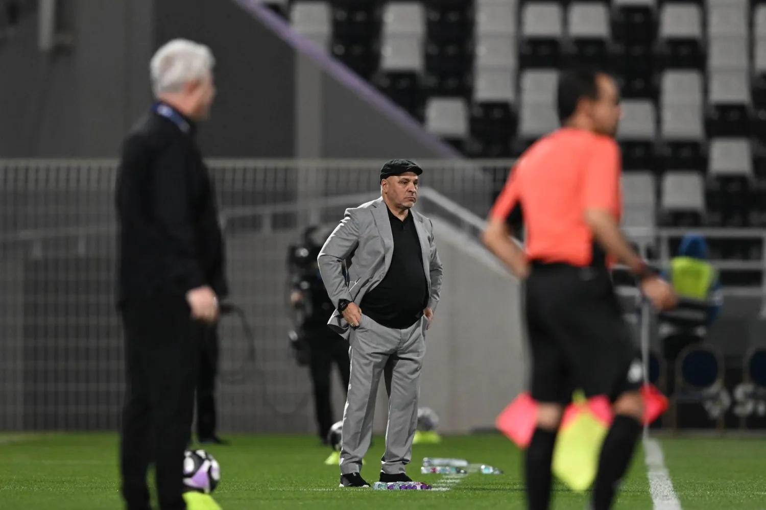 الجزائري نور الدين بن زكري، مدرب فريق الشباب (تصوير: عبد الرحمن السالم) 