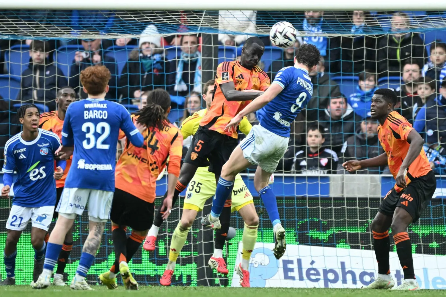 ستراسبورغ تعادل سلبياً أمام ضيفه باريس إف سي (أ.ف.ب)