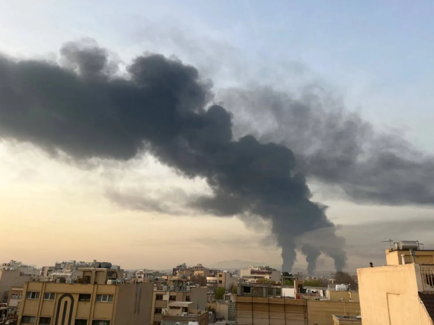 غارة جوية على أصفهان صباح الأحد (شبكات التواصل)