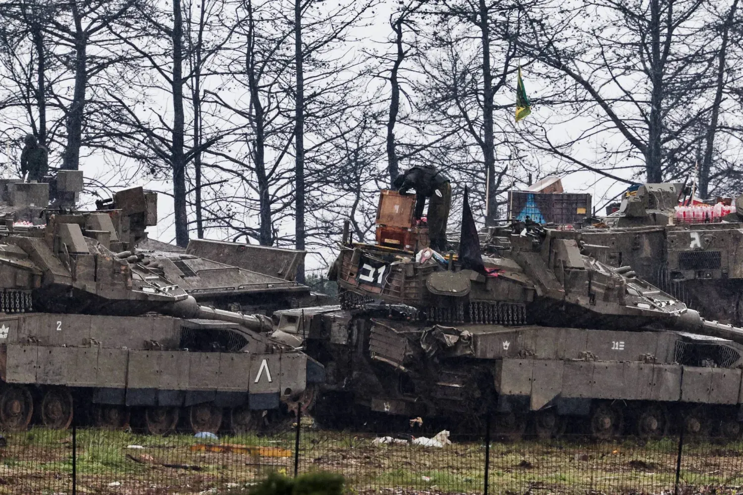 İsrail tankları Lübnan sınırında (EPA)