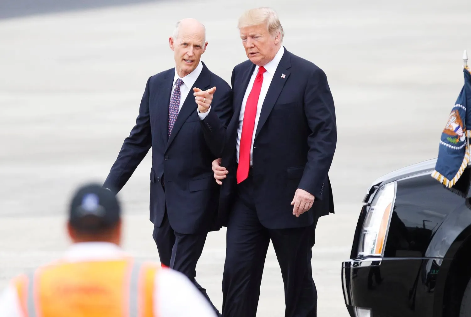 ريد سكوت عضو مجلس الشيوخ الأميركي مع الرئيس دونالد ترمب (حسابه بالإعلام الاجتماعي)