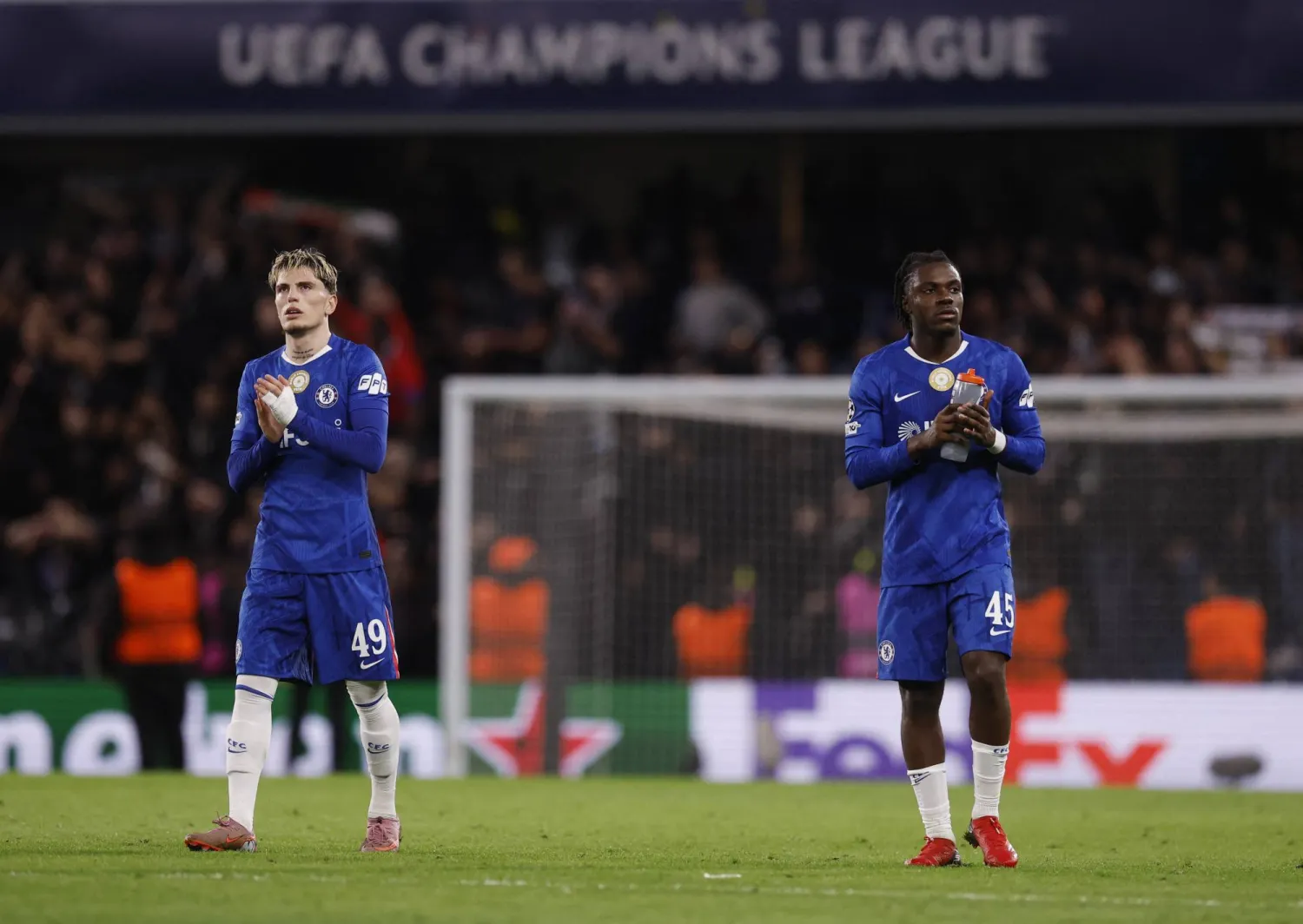 النادي اللندني سيحاول مرة أخرى إنقاذ ما يمكن إنقاذه في المرحلة الأخيرة من الموسم (رويترز).