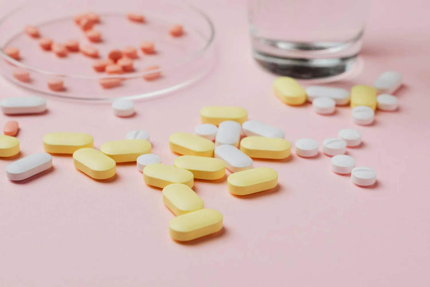 بعض الأشخاص يشكون من طعم معدني مزعج عند تناول مكملات الحديد (بيكسلز)