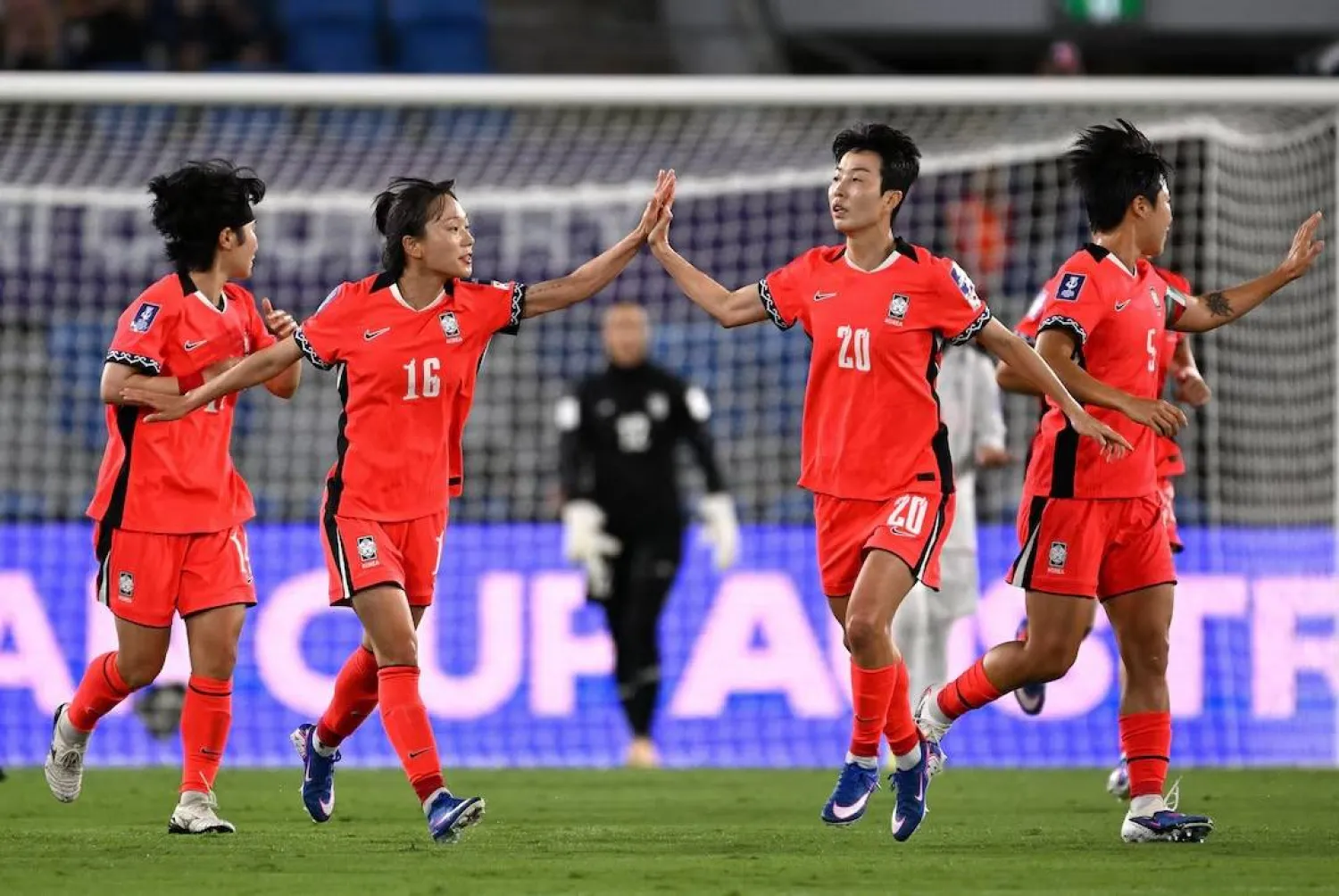 منتخب كوريا الشمالية (رويترز)