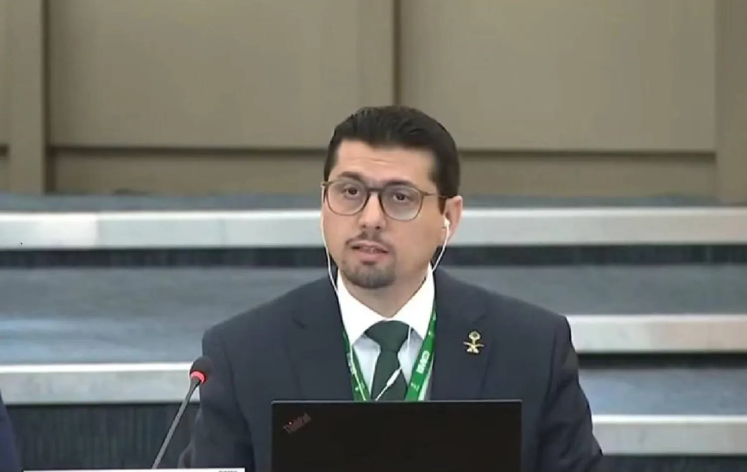 المهندس كمال الجنيدي المندوب السعودي الدائم لدى المنظمة البحرية الدولية خلال جلسة استثنائية لمجلسها في لندن الأربعاء (هيئة النقل)